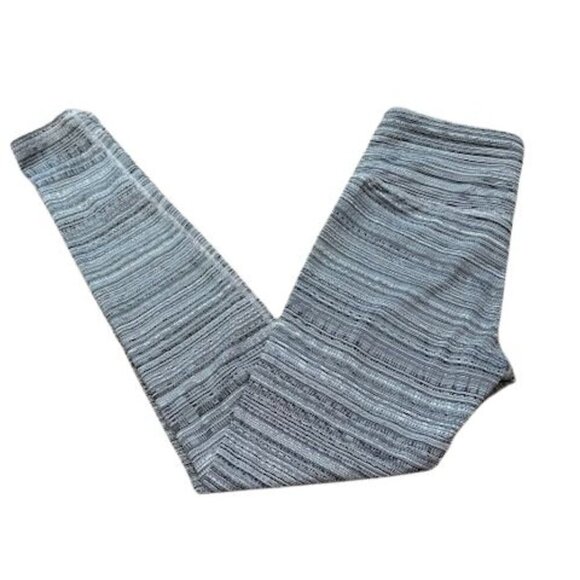 Athleta Pants - Athleta High Rise Jacquard “Chaturanga” Tight Leggings in Grey – Size Small